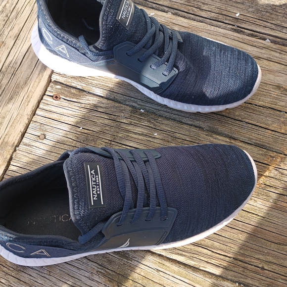Nautica Navy Blue Sneakers - Picture 5 of 13